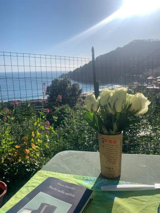 Appartamento Cozy Beach House With Nice Garden, Basic Feel Bonassola Esterno foto